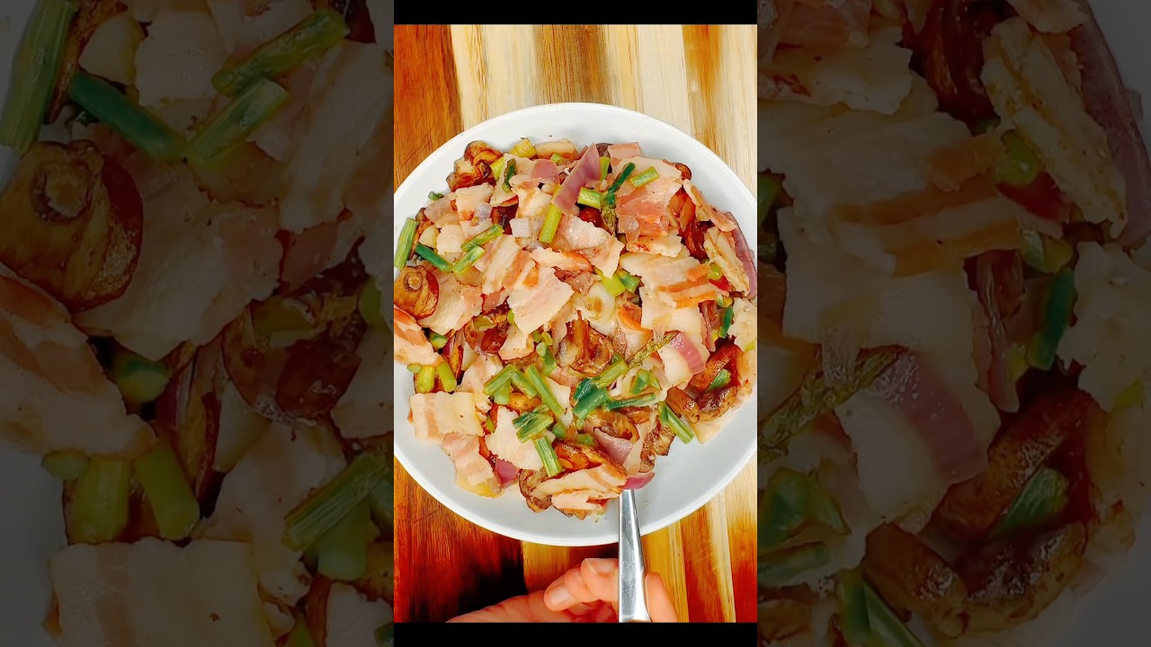 Ranch Bacon Veggie Skillet 🥓 https://smartyplantsrecipes.com/ranch-bacon-veggie-skillet/ #griddle