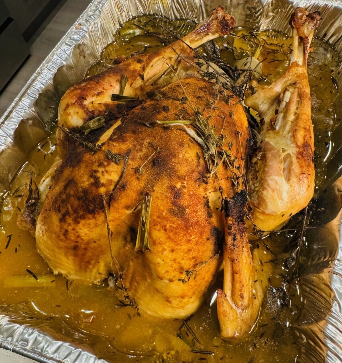 Healthy Juicy Herb-Roasted Turkey 